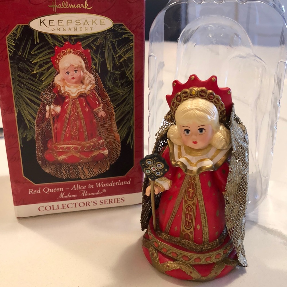 Vintage Hallmark Alice in Wonderland Red Queen 4th in Series by Madame Alexander